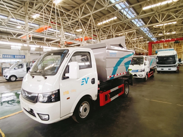 比亞迪純電動(dòng)自裝卸式垃圾車(chē)